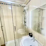 公寓 Ocean View - Amazing Sunset - Modern Style - Pool & 200m To 波尔蒂芒