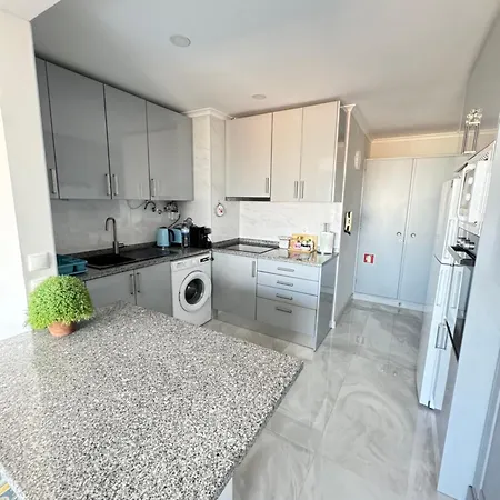 Apartament Ocean View - Amazing Sunset - Modern Style - Pool & 200m To *